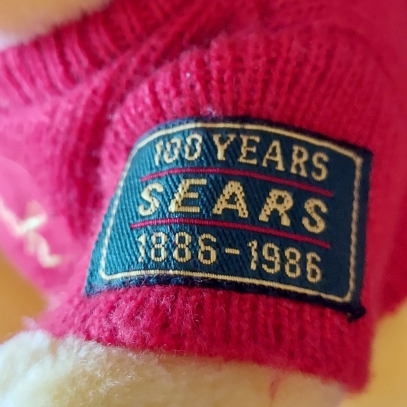 Retired Winnie the Pooh - Picture 6 of 8